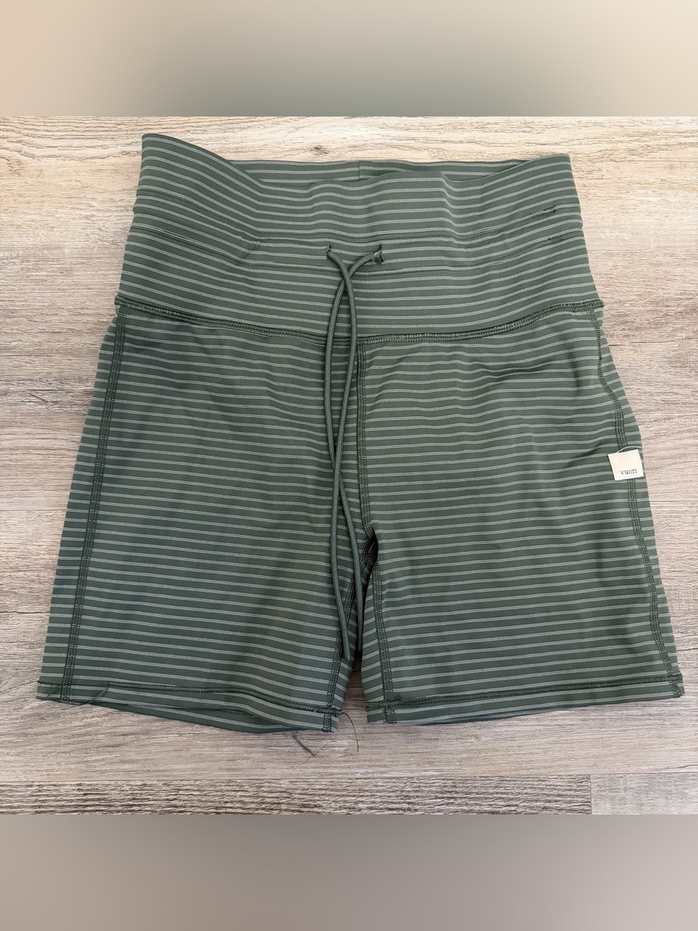 Vuori Women’s Green & White Stripe Biker Shorts-size Medium *like NEW*